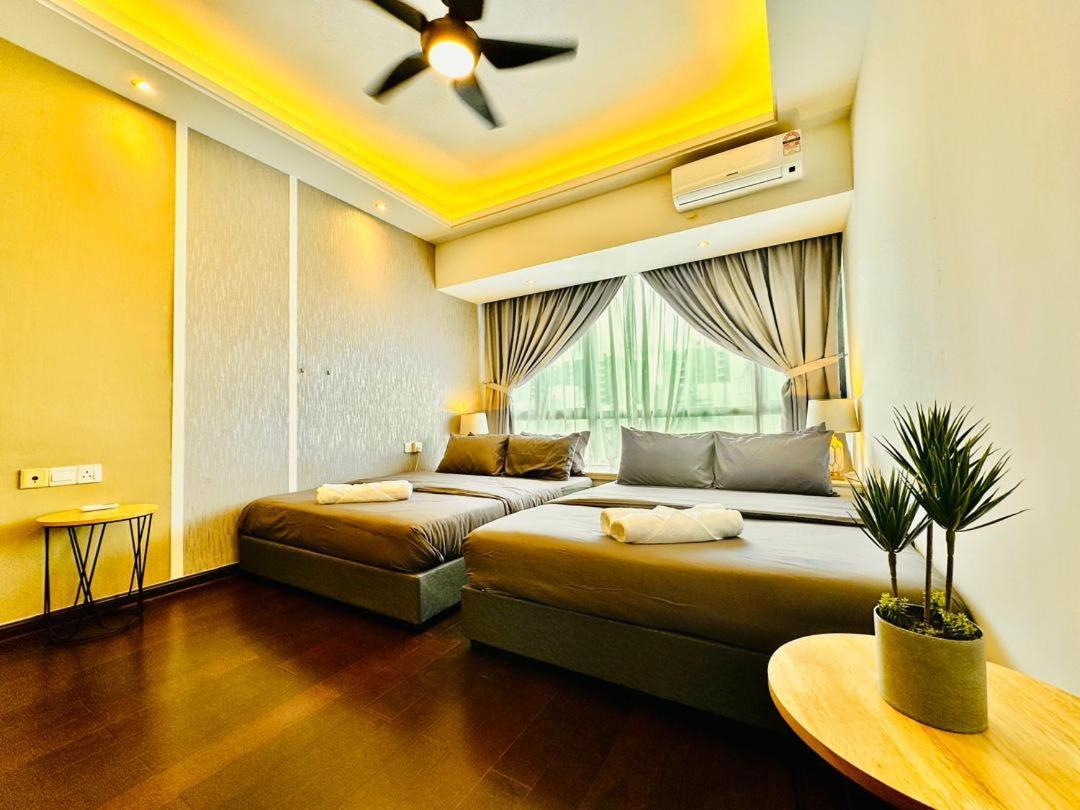 R&f Classic Design @35f 3br 11pax Apartment *