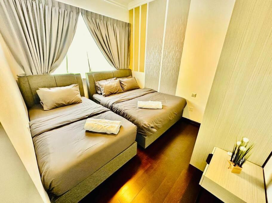 R&f Classic Design @35f 3br 11pax Apartment