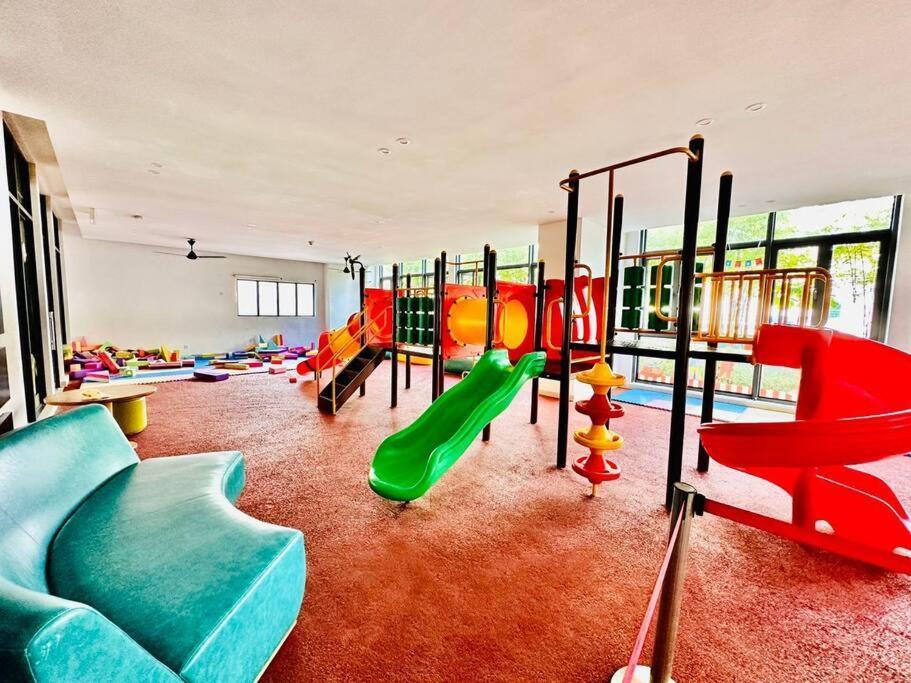 Apartment R&f Classic Design @35f 3br 11pax *