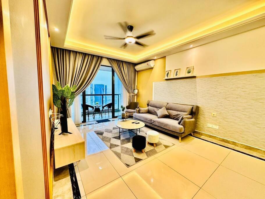 Apartment R&f Classic Design @35f 3br 11pax